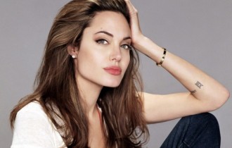 Angelina Jolie HQ Wallpapers Pack 2010 (40 wallpapers)