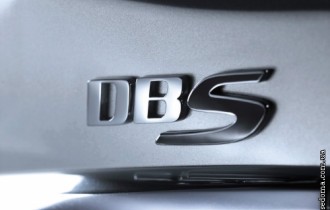 Aston Martin DBS Super Pack (36 шпалер)